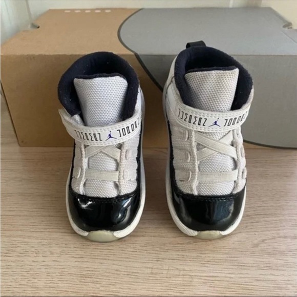Nike Air Jordan 11 Retro TD 'Concord' Toddler Sneakers - SZ 9 C - Picture 2 of 12